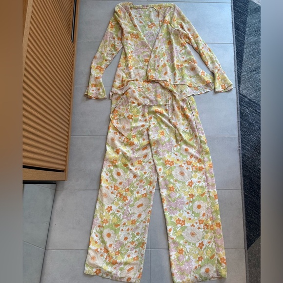 Miss Lola Floral Yellow Jumpsuit - Picture 9 of 11